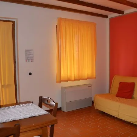 Le Corti Di Montepitti Aparthotel 3*