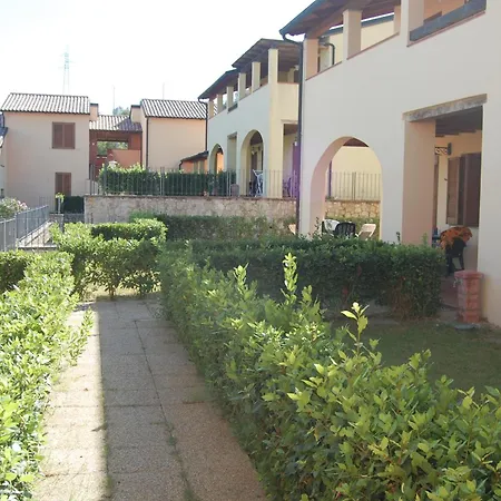 Aparthotel Le Corti Di Montepitti