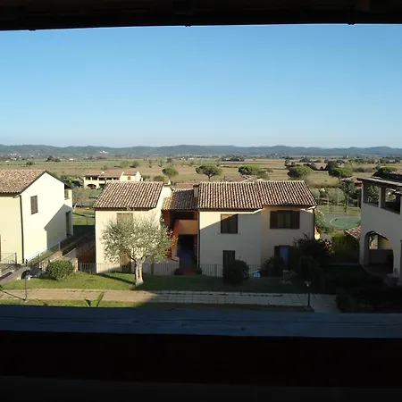 Aparthotel Le Corti Di Montepitti 3*
