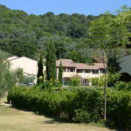 Le Corti Di Montepitti Apartahotel