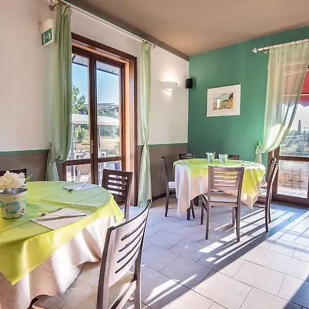 Aparthotel Le Corti Di Montepitti
