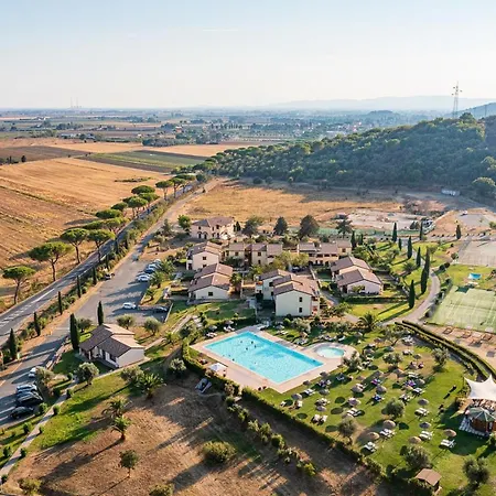 Aparthotel Le Corti Di Montepitti 3*