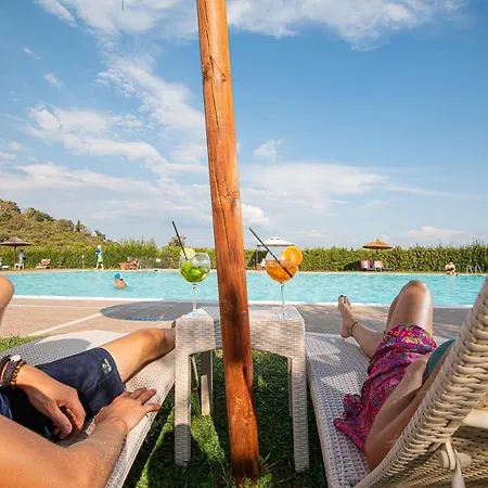Le Corti Di Montepitti Aparthotel 3*
