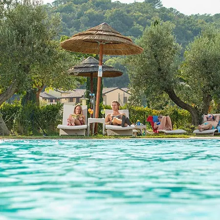 Le Corti Di Montepitti Aparthotel