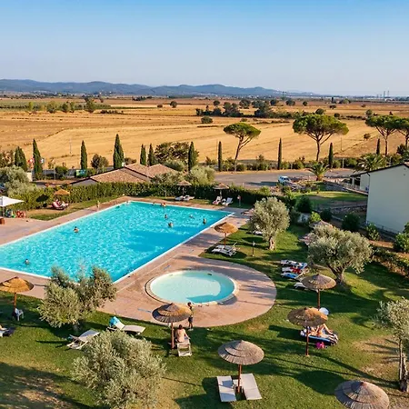 Aparthotel Le Corti Di Montepitti