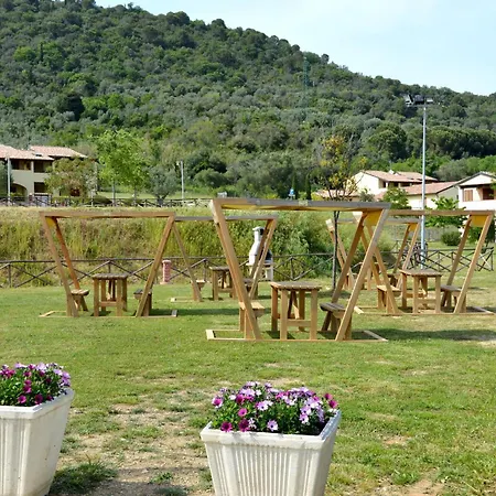 Le Corti Di Montepitti Aparthotel Suvereto
