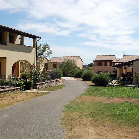 Aparthotel Le Corti Di Montepitti