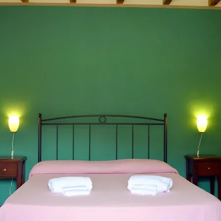 Le Corti Di Montepitti 3*