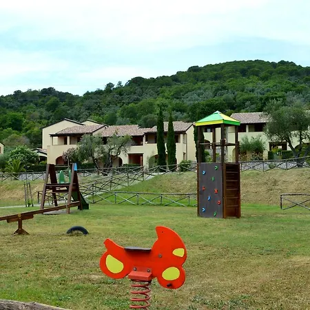 Aparthotel Le Corti Di Montepitti 3*