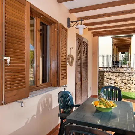 Aparthotel Le Corti Di Montepitti 3*