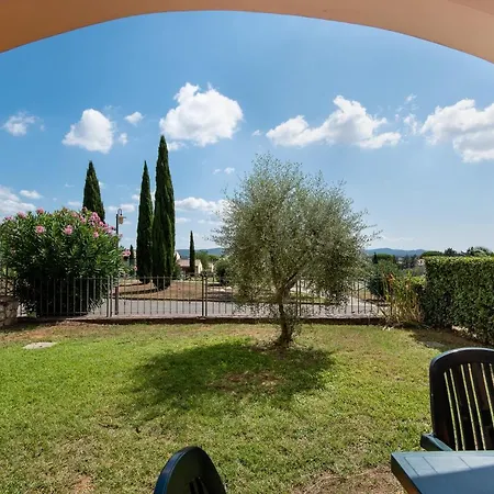 Aparthotel Le Corti Di Montepitti 3*