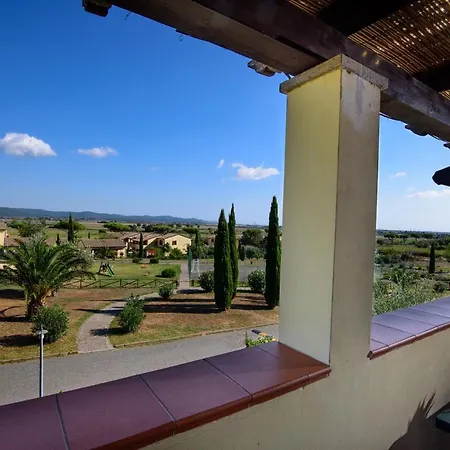 Le Corti Di Montepitti Aparthotel 3*