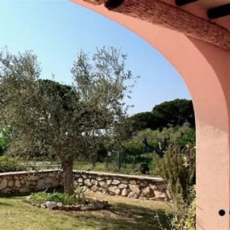 Le Corti Di Montepitti Aparthotel